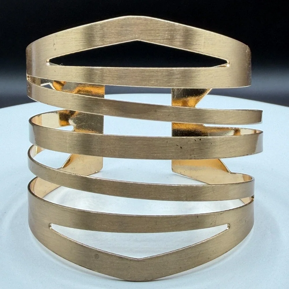 N/A bold gold